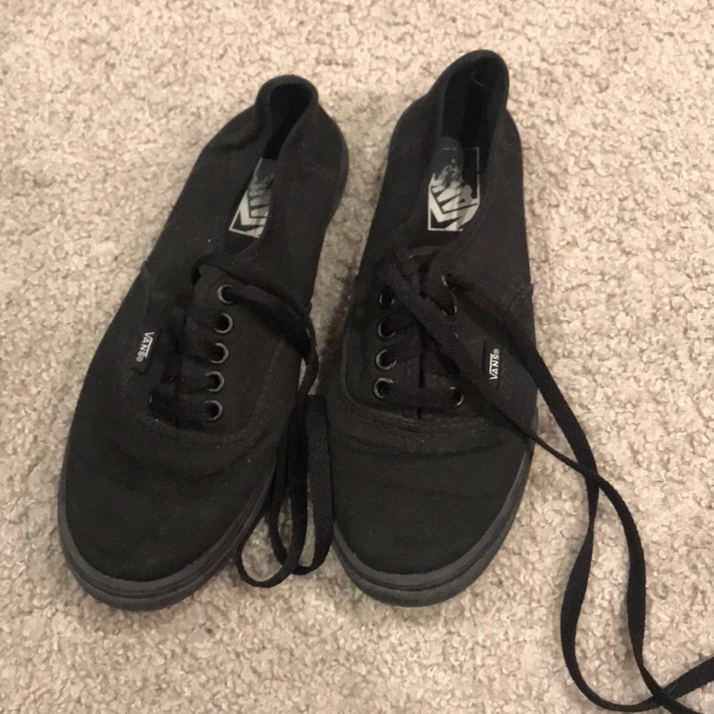Black lo pro vans